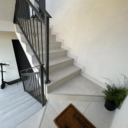 Gostinjac Apartments *